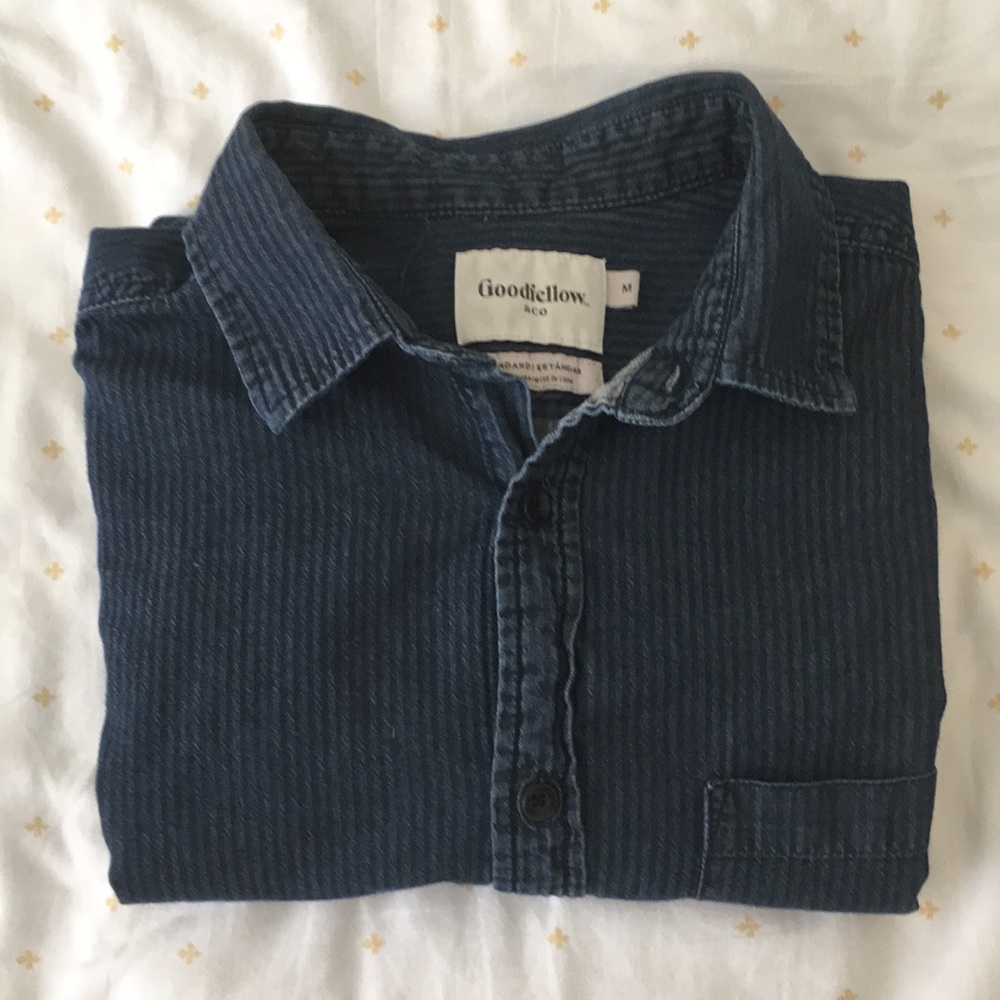 Long Sleeve Standard Fit Striped Button-Down